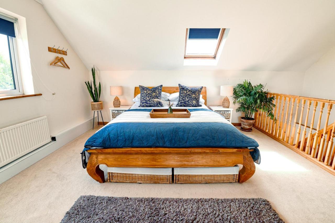 Spacious Sea-View Apt. Overlooking St Ives Bay Gwithian Exterior photo